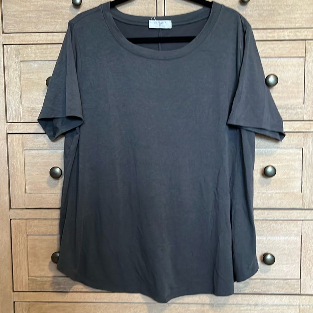 Dark gray oversized tee